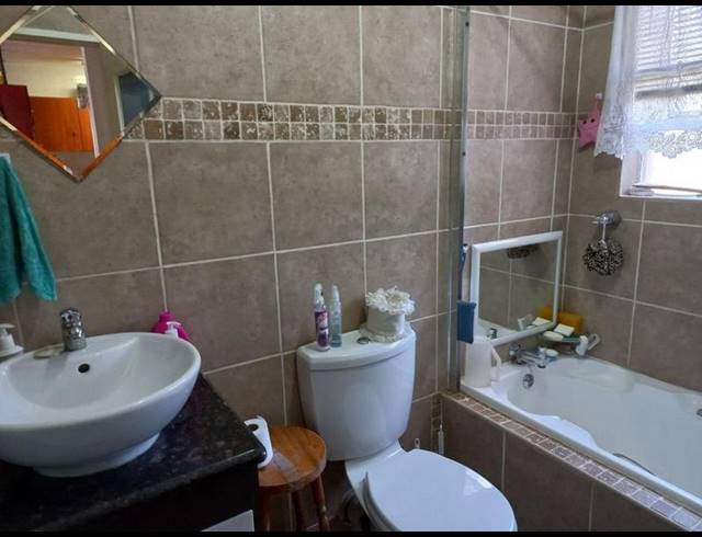 2 BEDROOM TOWNHOUSE FOR SALE IN BRACKENDOWNS